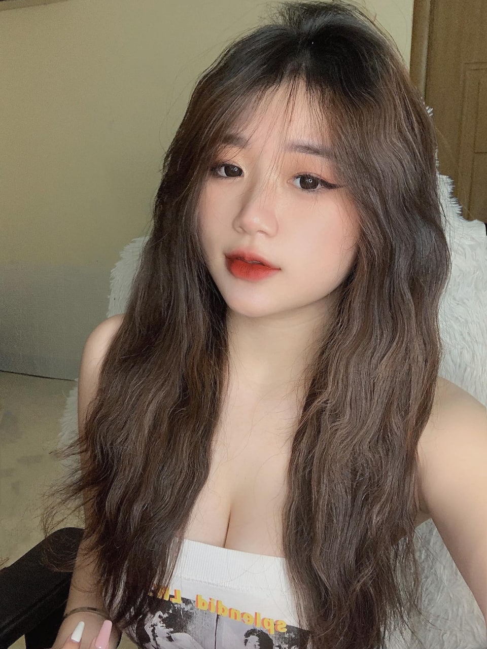 đang thủ dâm thì bị mẹ phát hiện...